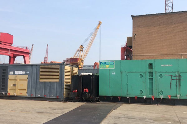 施秉发电机出租空气滤清器的清洁频率是多少？